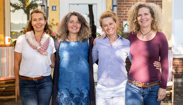 Gemeinschaftspraxis Dr. med. Marion Schneider & Dr. med. Riccarda Schoeneich Allgemeinmedizin unsere Praxis